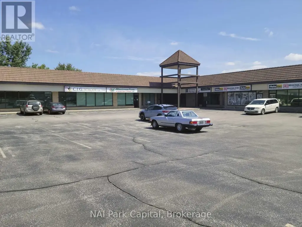 9 - 930 Woodlawn Road W, Guelph (Willow West/Sugarbush/West Acres)
